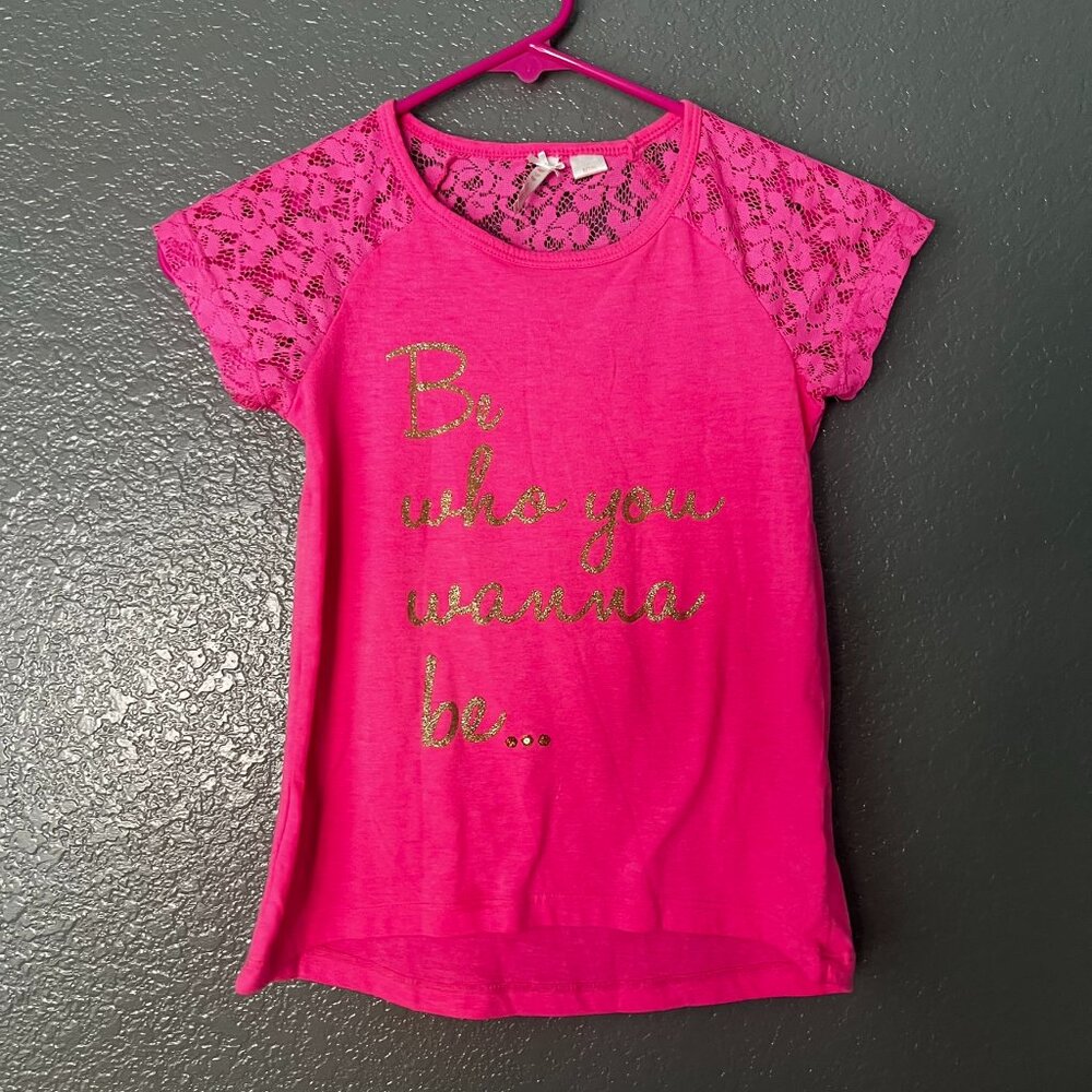 Scooter Girls Top Sz 7/8 Pink Lace Sleeve Graphic Tee “Be Who You Wanna Be”